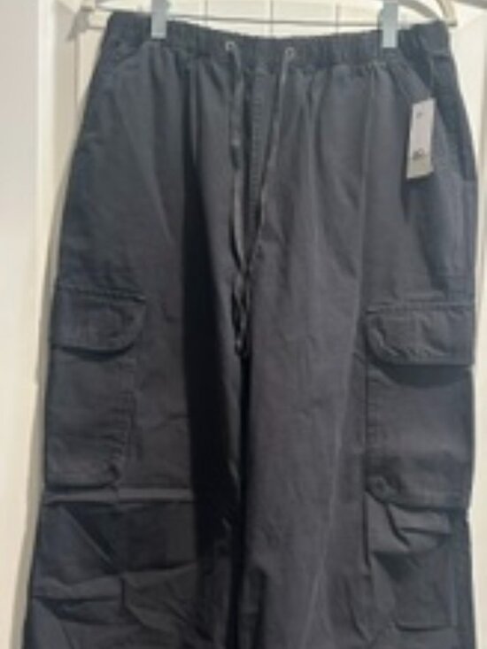 bp Pants - NWOT BP. Pull On Cargo Pants w/ Adjustable Bottom size- MEDIUM